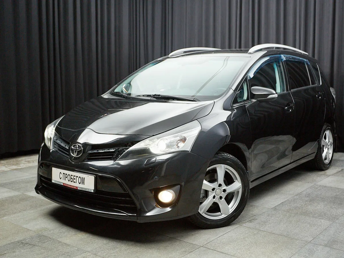 Toyota Verso I Рестайлинг