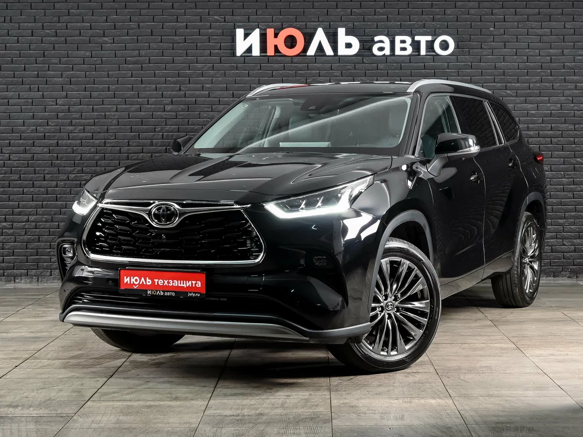 Toyota Highlander IV (U70)