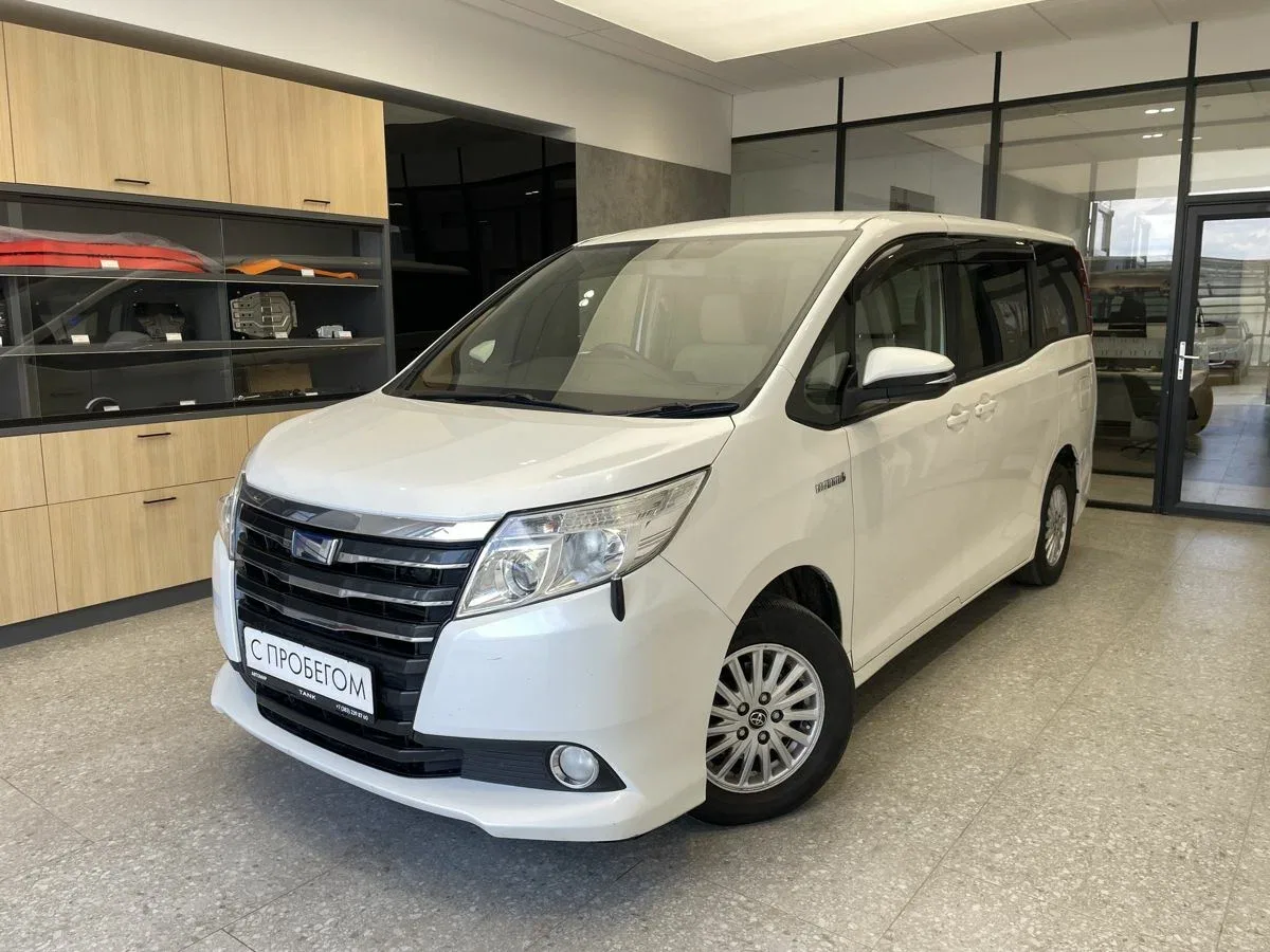 Toyota Noah III (R80)
