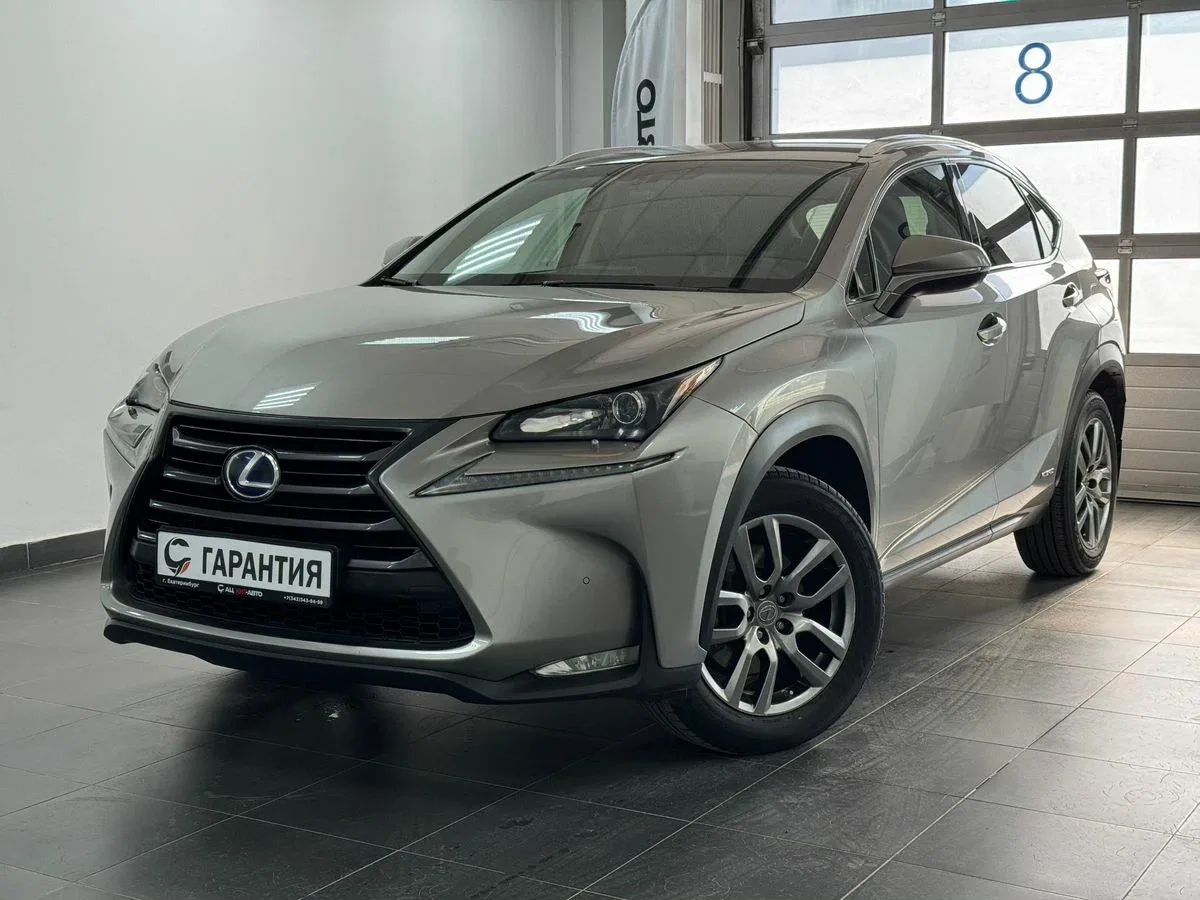 Lexus NX I