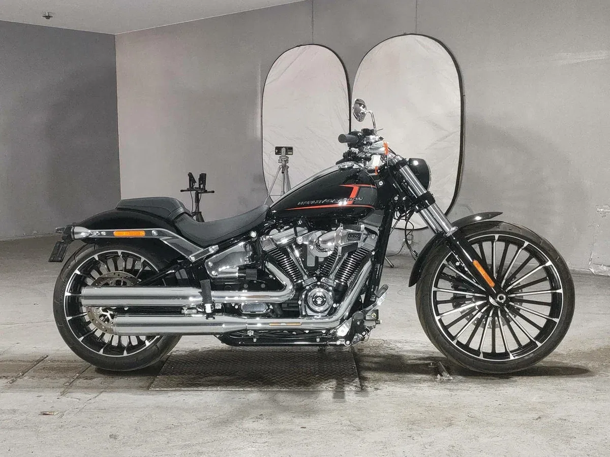 Harley-Davidson Breakout