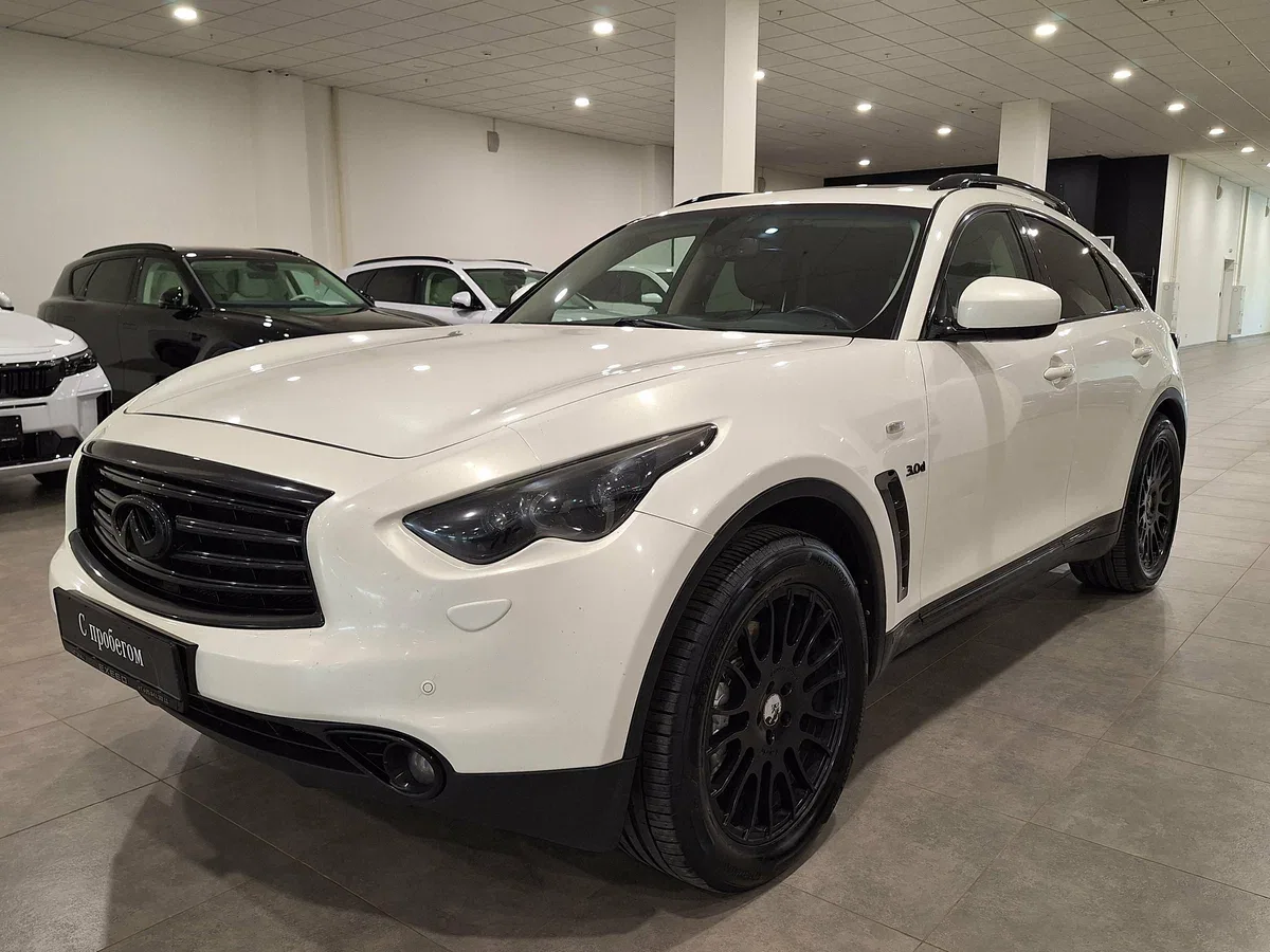 Infiniti QX70