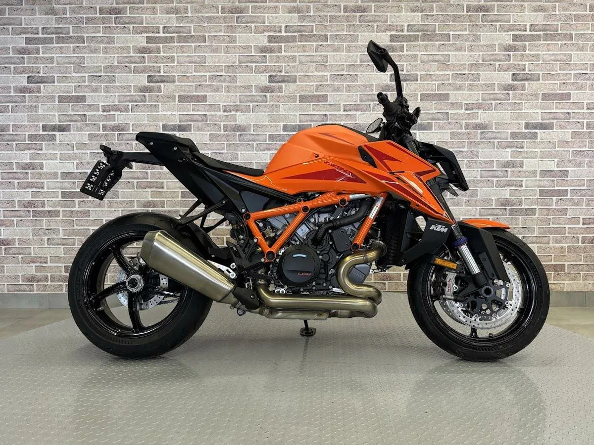 KTM AG 1390 Super Duke R