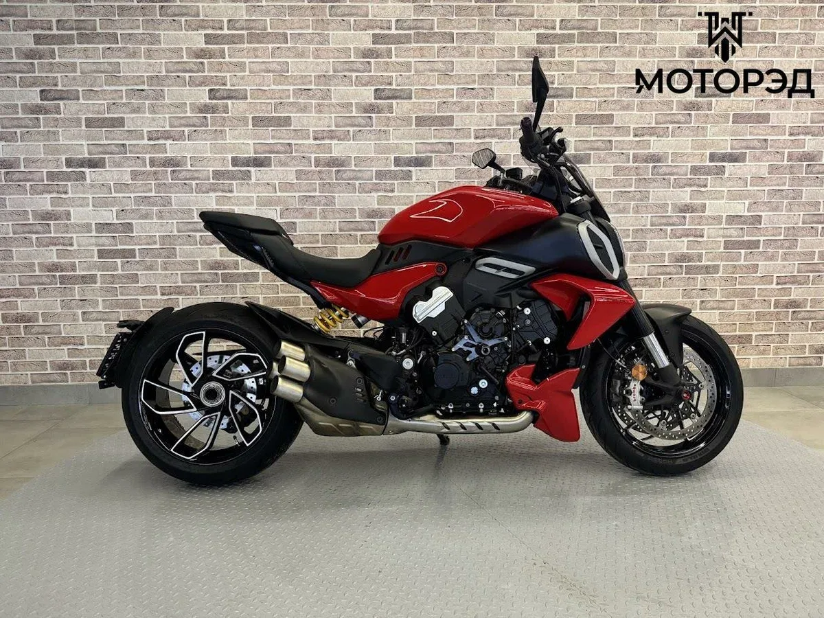 Ducati Diavel V4