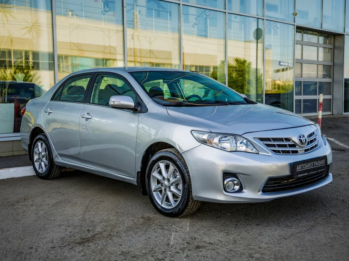 Toyota Corolla X (E140, E150) Рестайлинг