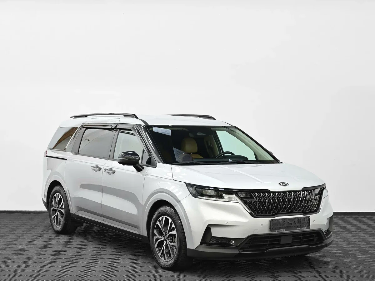 Kia Carnival IV