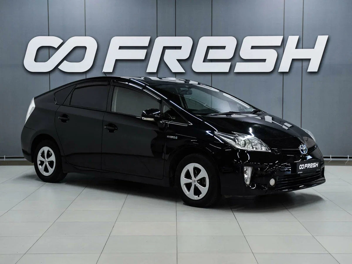 Toyota Prius III Рестайлинг (XW30)