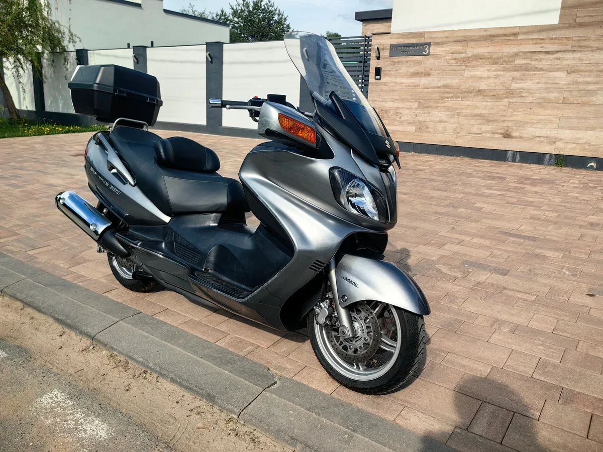Suzuki Burgman 650