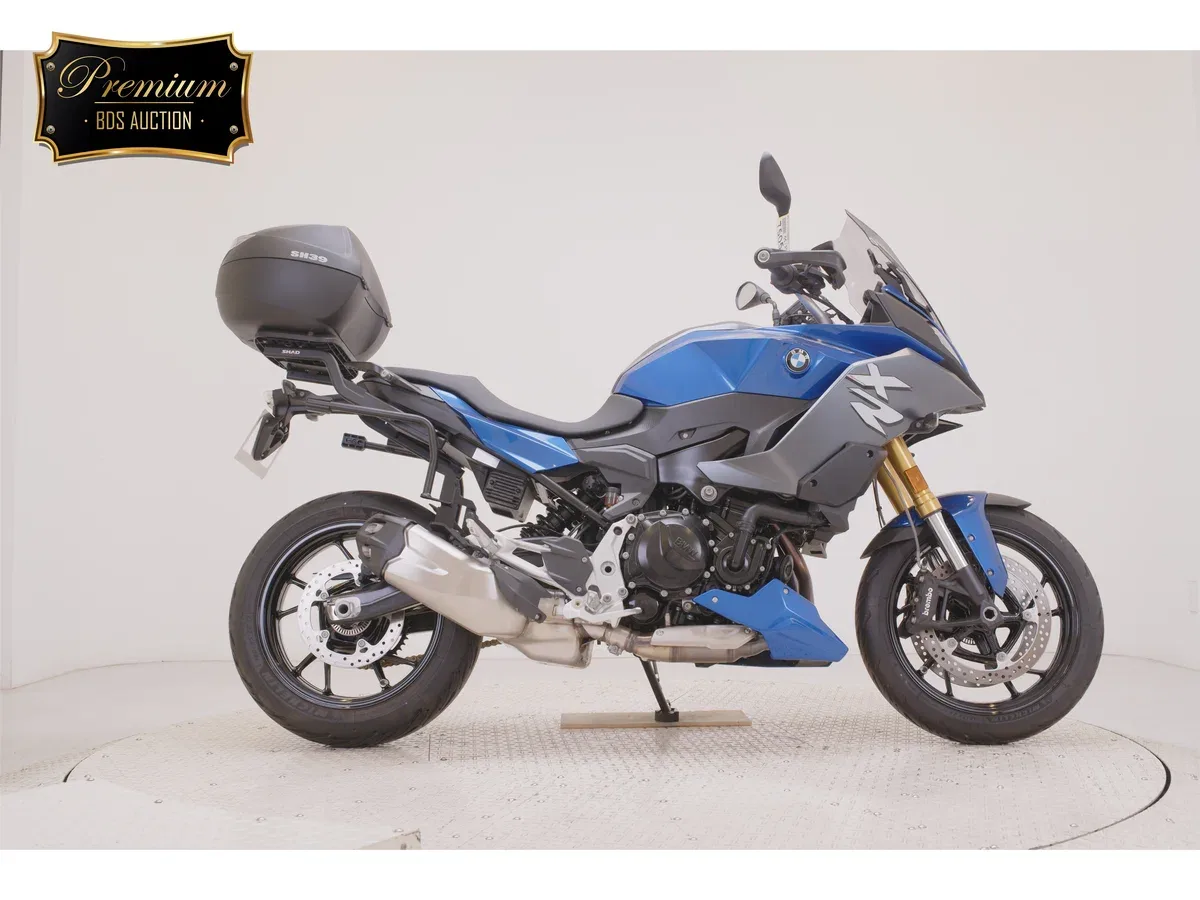 BMW F 900 XR