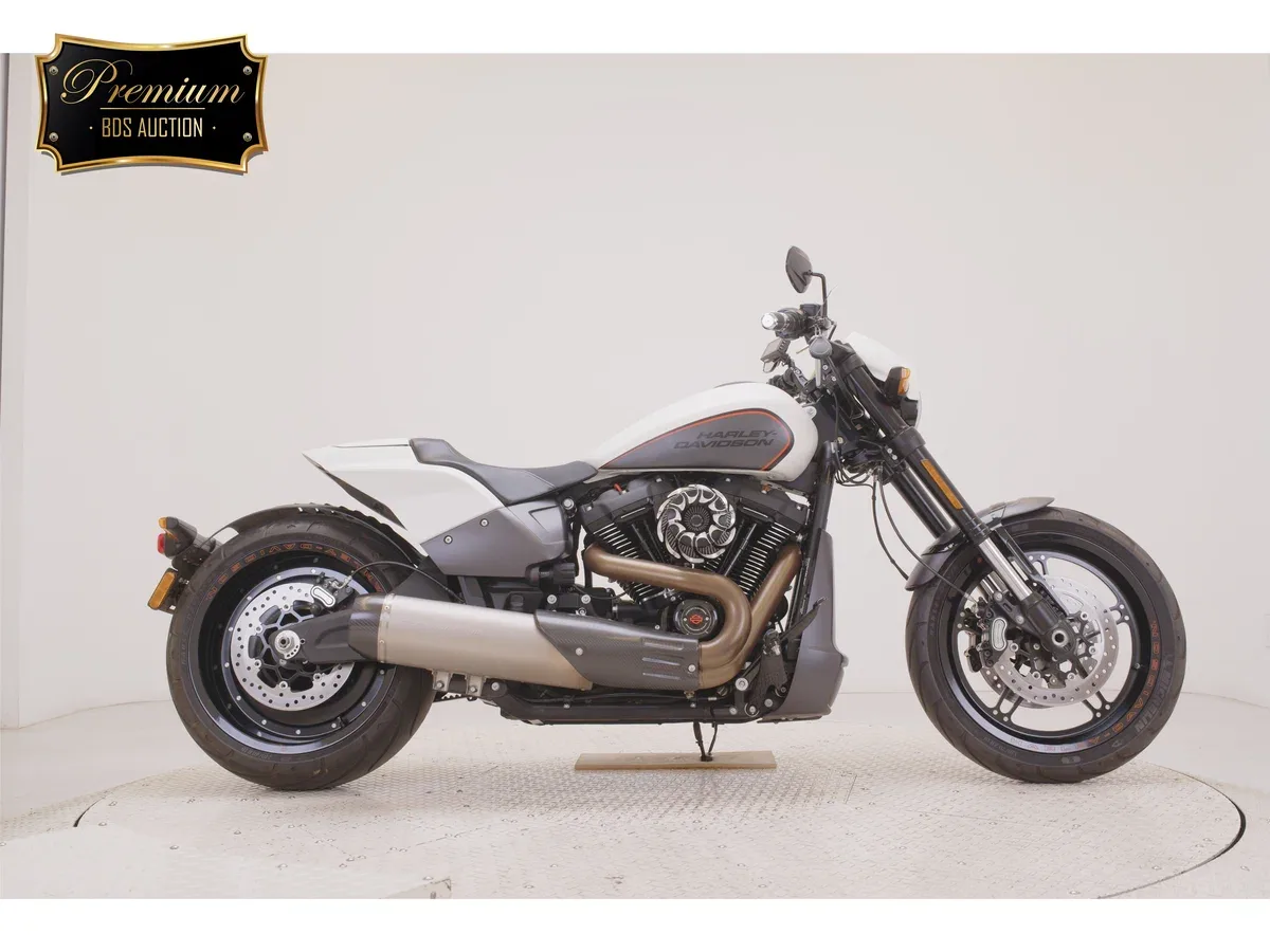 Harley-Davidson FXDR 114