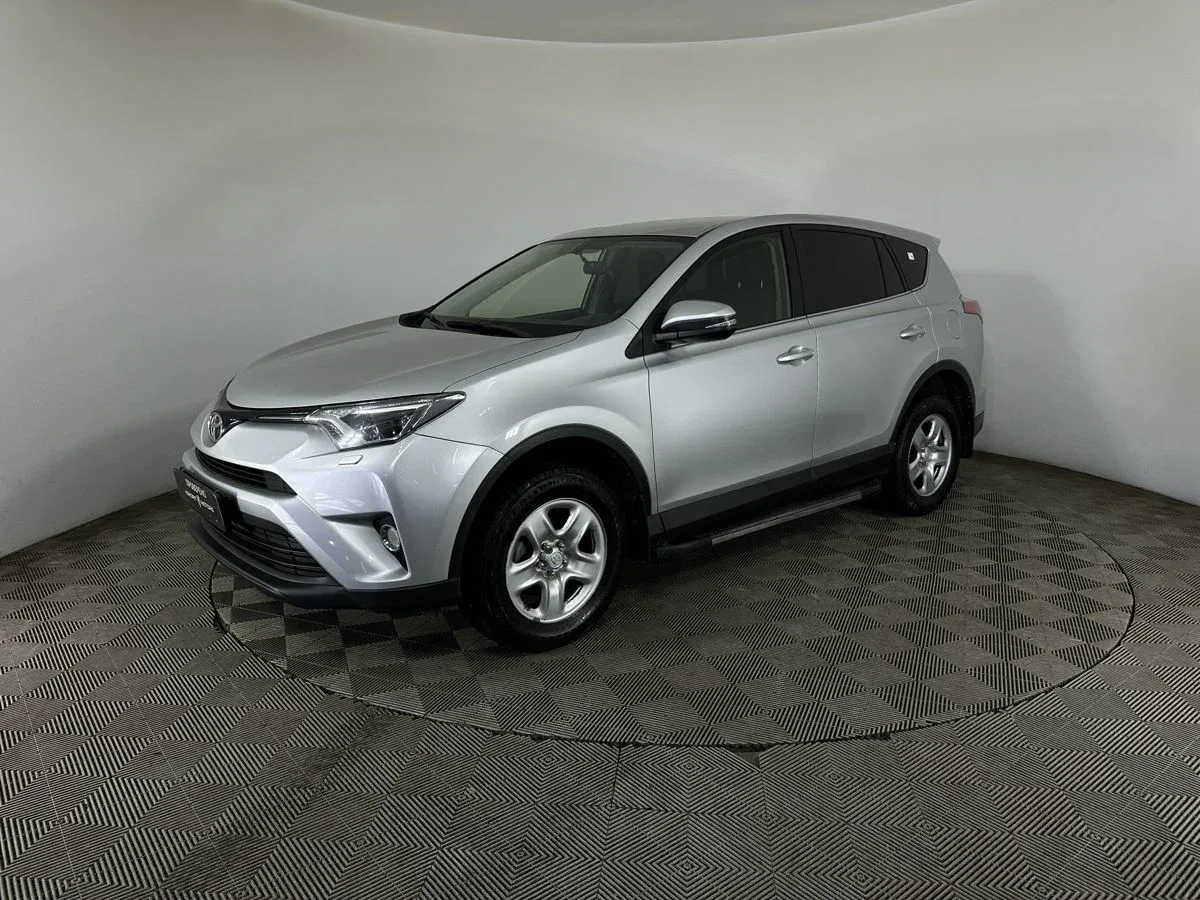 Toyota RAV4 IV (XA40) Рестайлинг