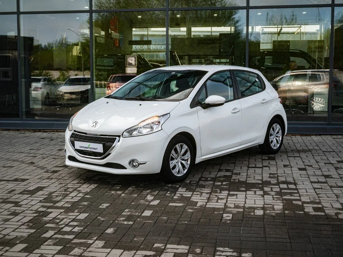 Peugeot 208 I
