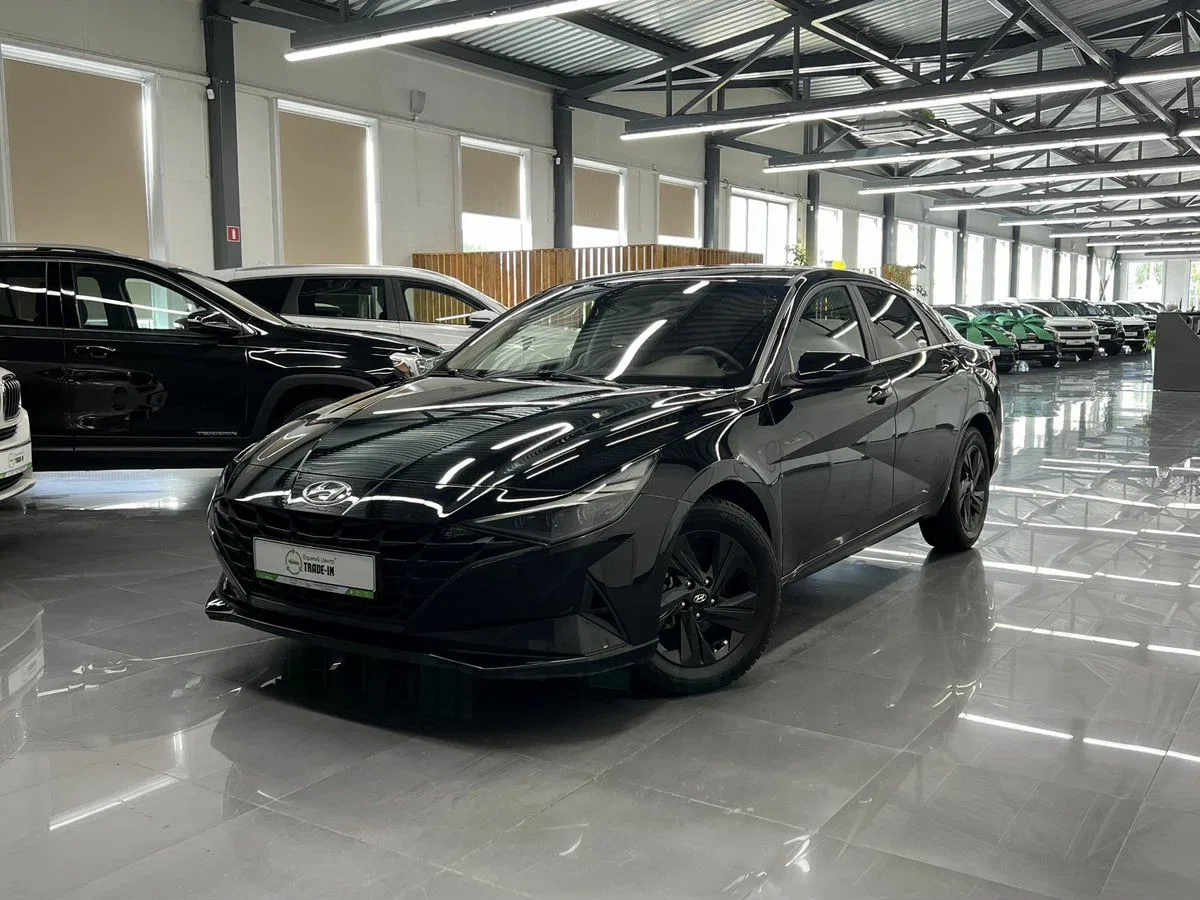 Hyundai Elantra VII (CN7)