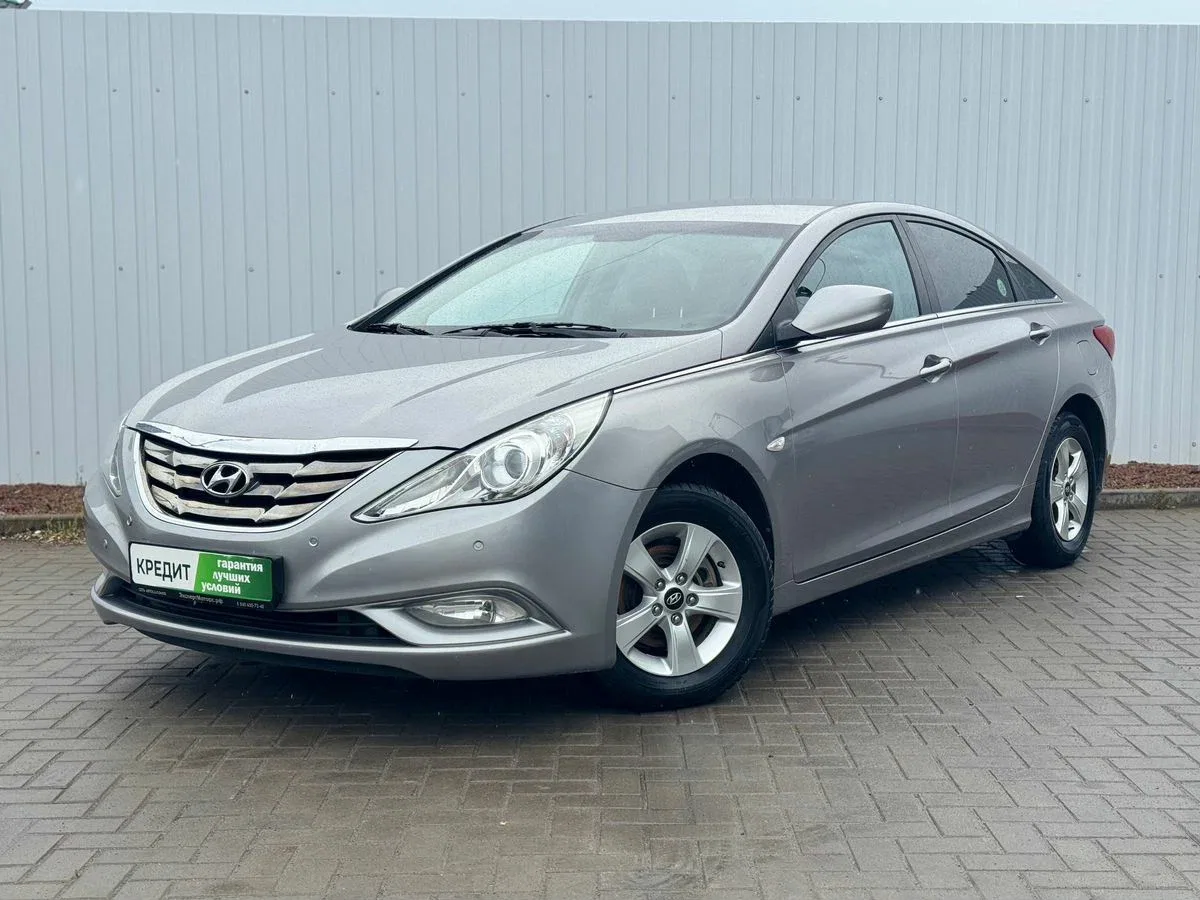 Hyundai Sonata VI (YF)