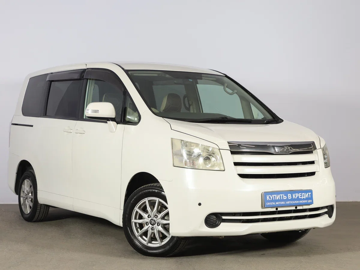 Toyota Noah II (R70)