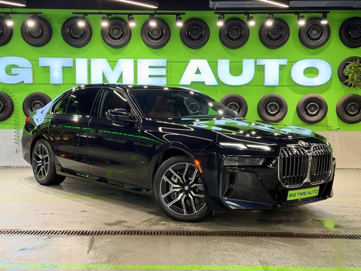 BMW 7 серии VII (G70)
