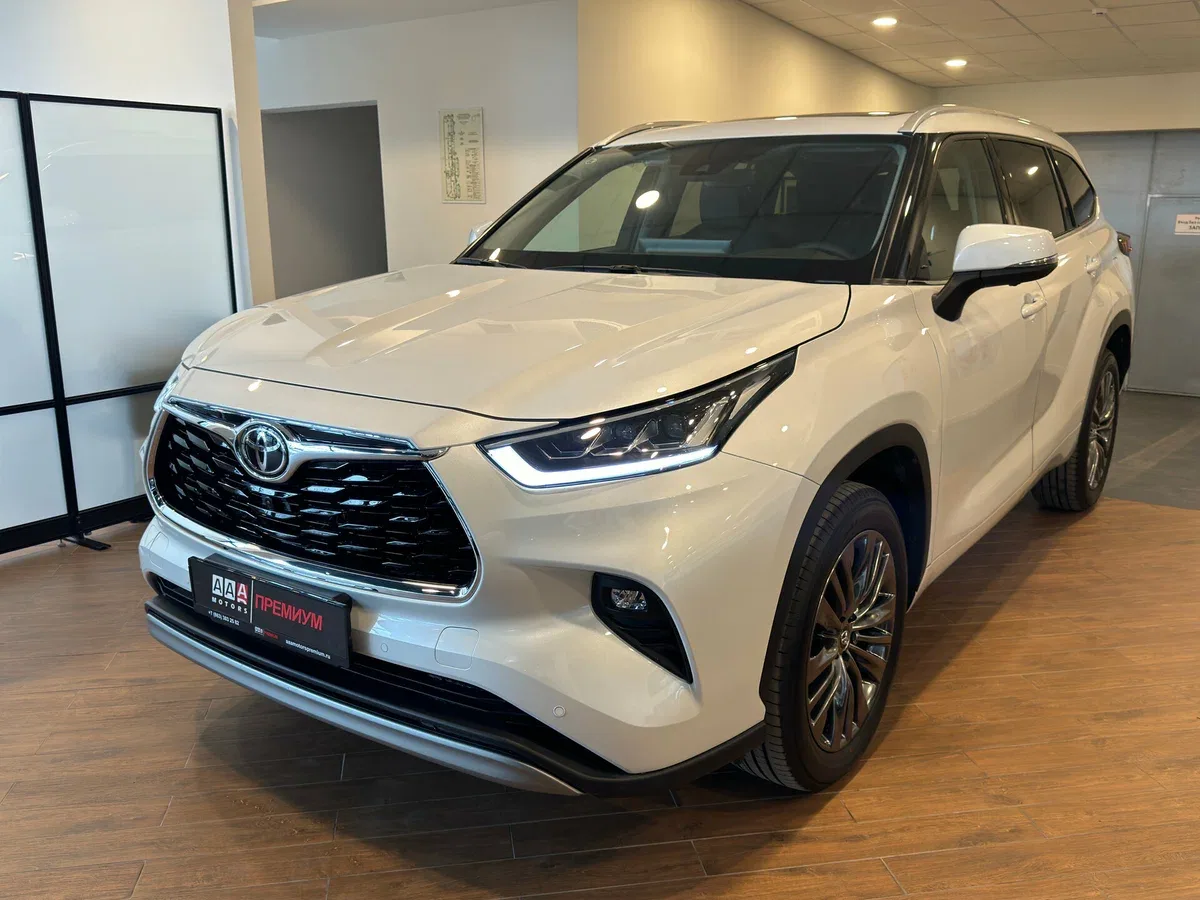 Toyota Highlander IV (U70)