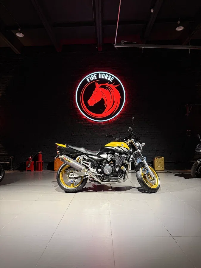 Yamaha XJR1300