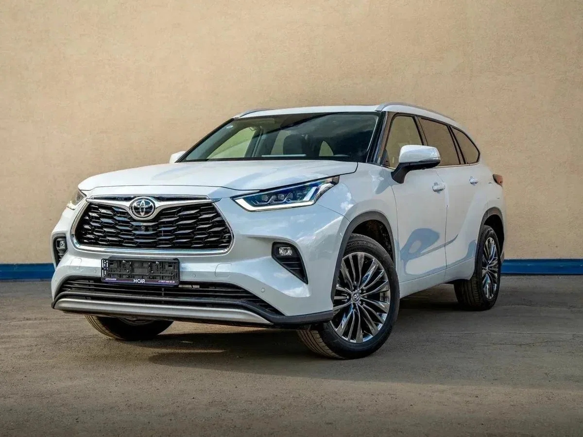 Toyota Highlander IV (U70)