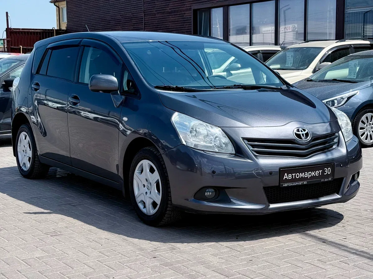 Toyota Verso I