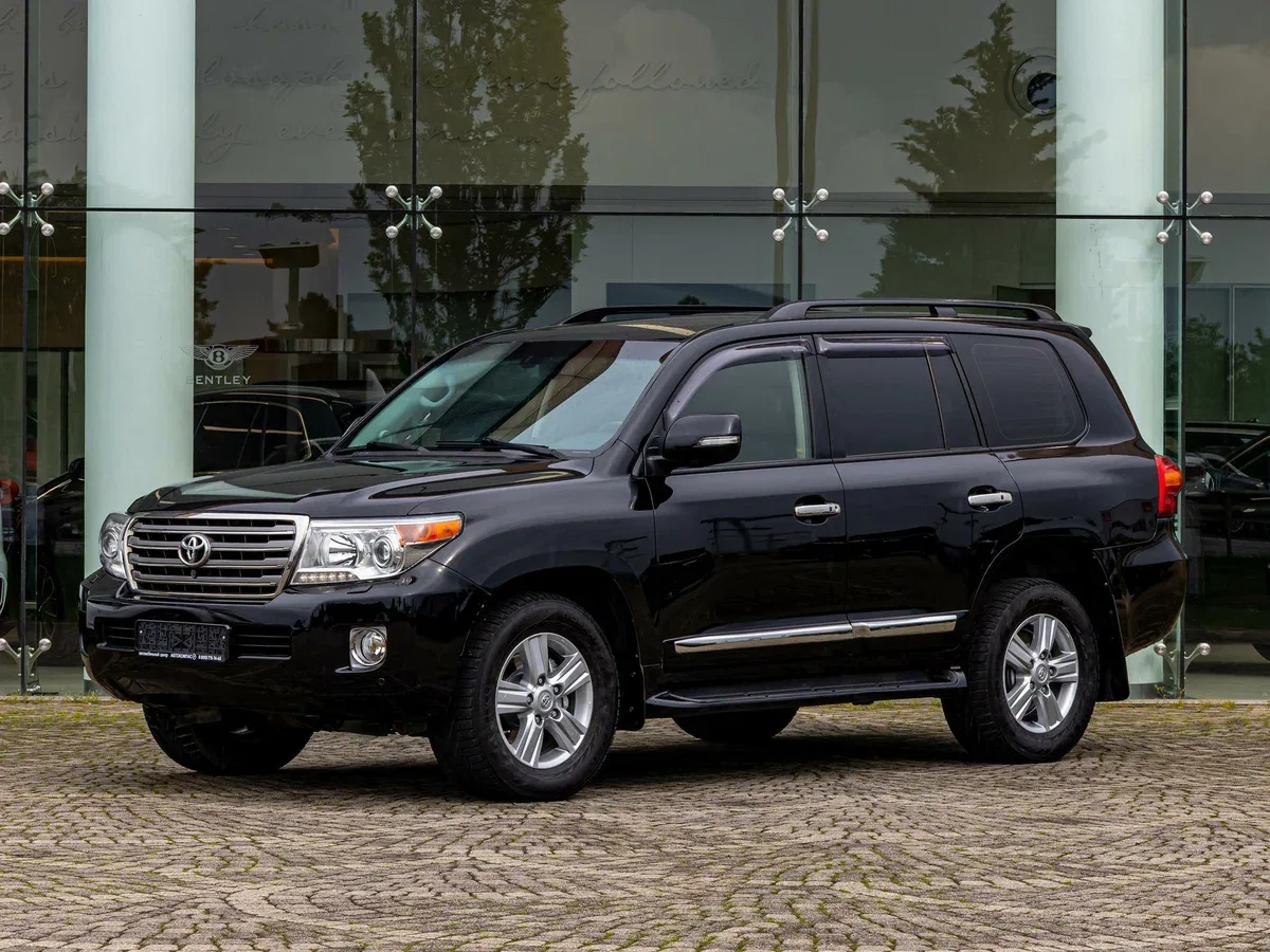 Toyota Land Cruiser 200 Series Рестайлинг 1