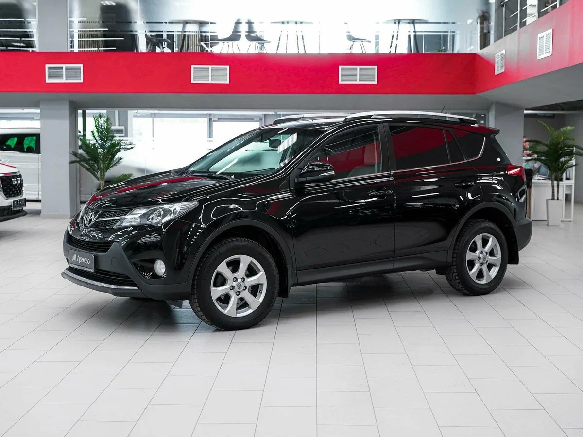 Toyota RAV4 IV (XA40)