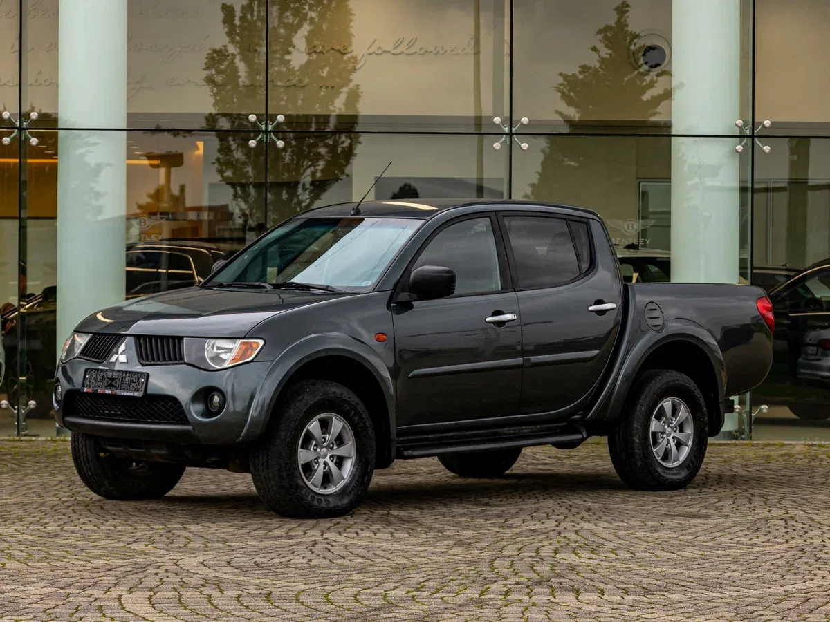 Mitsubishi L200 IV