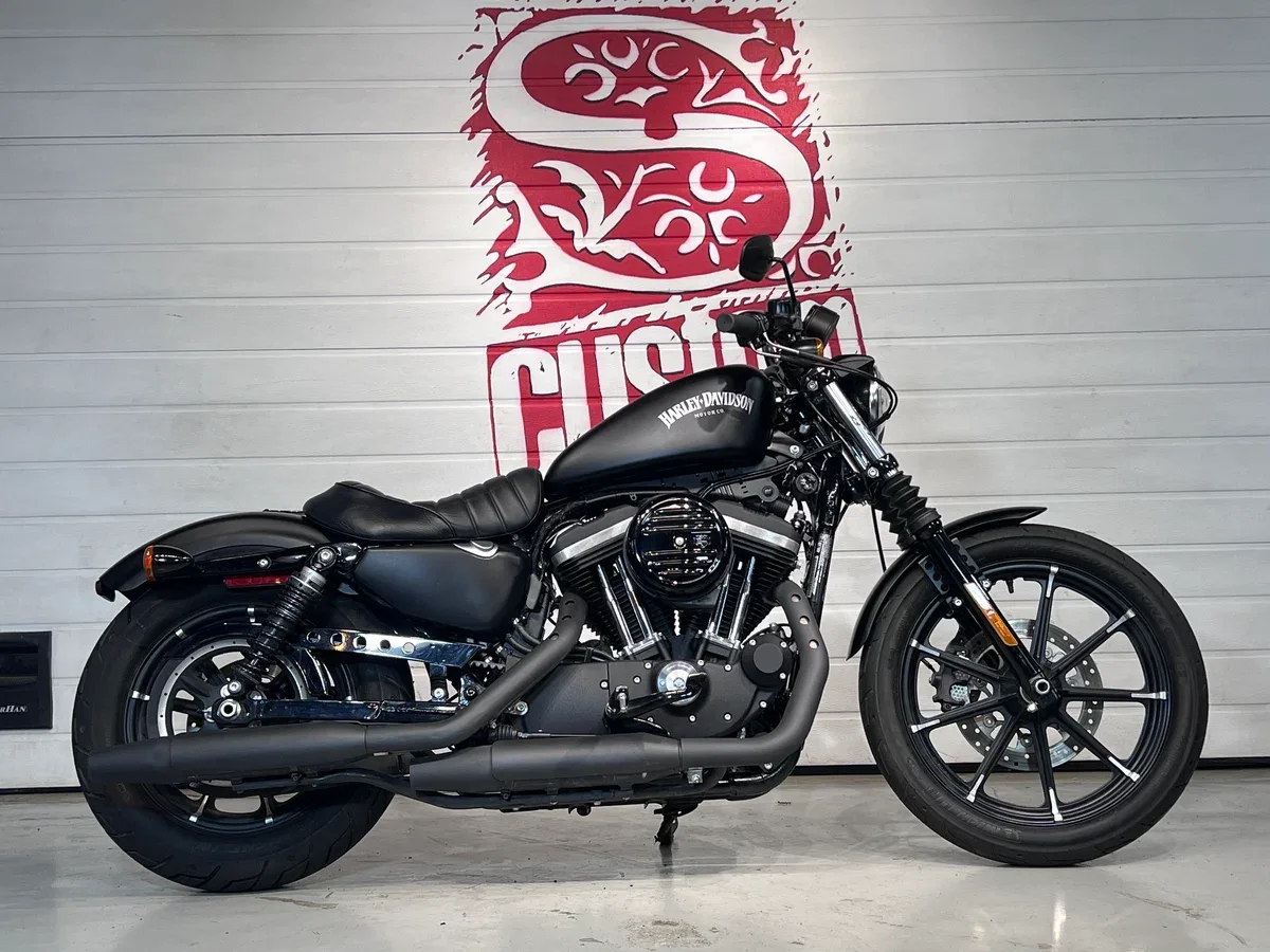 Harley-Davidson Sportster 883