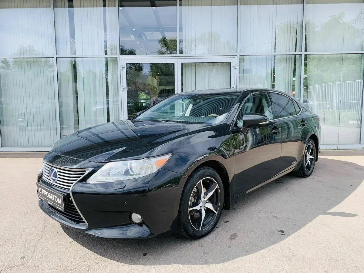 Lexus ES VI