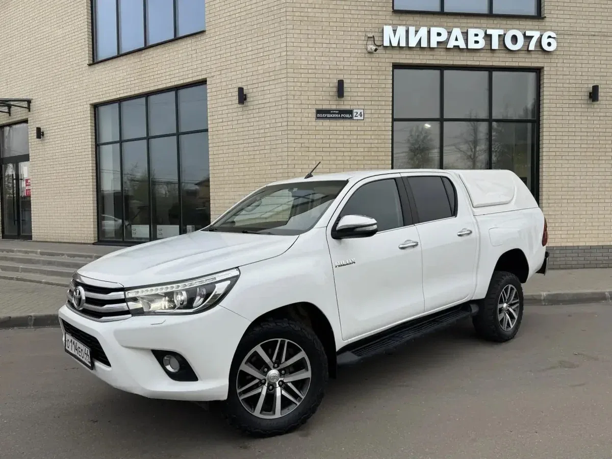 Toyota Hilux VIII