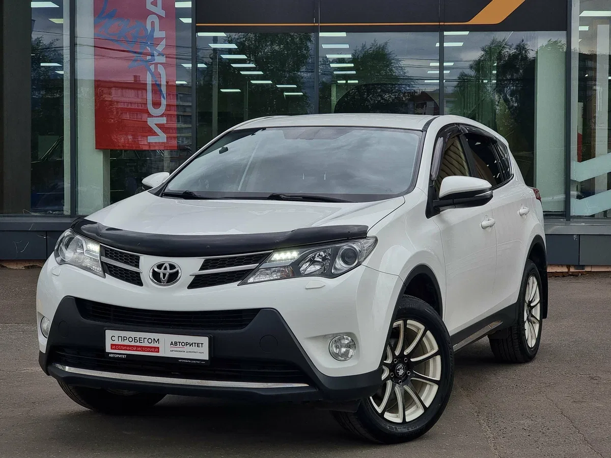Toyota RAV4 IV (XA40)