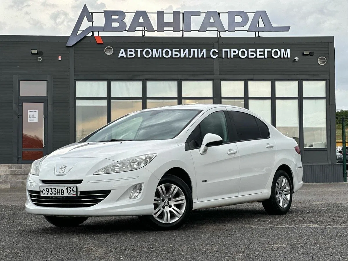 Peugeot 408 I