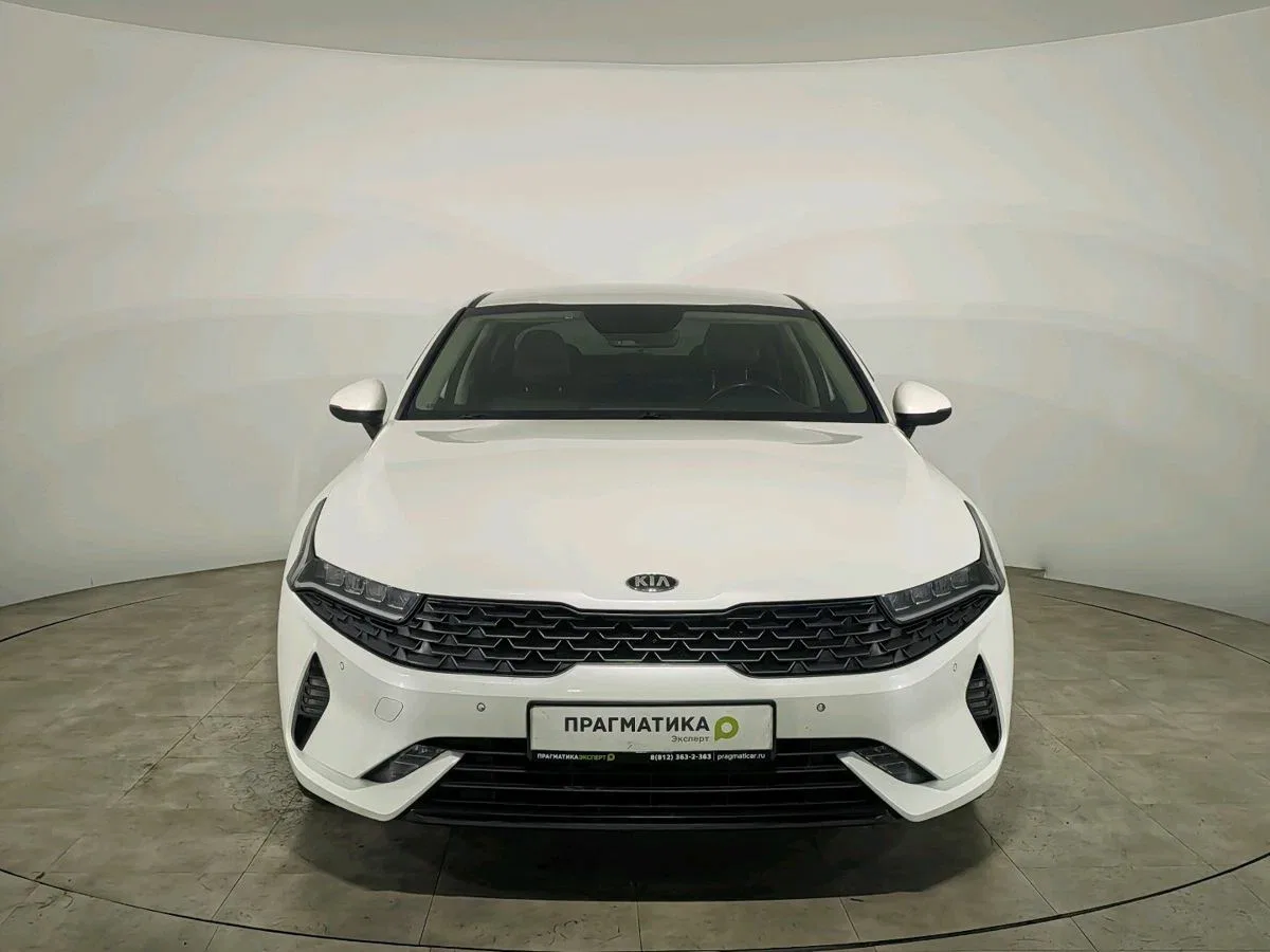 Kia K5 III