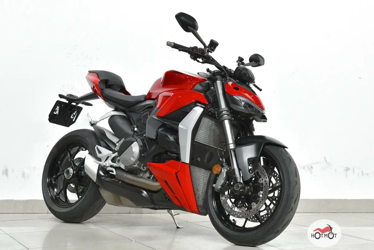 Ducati Streetfighter V2