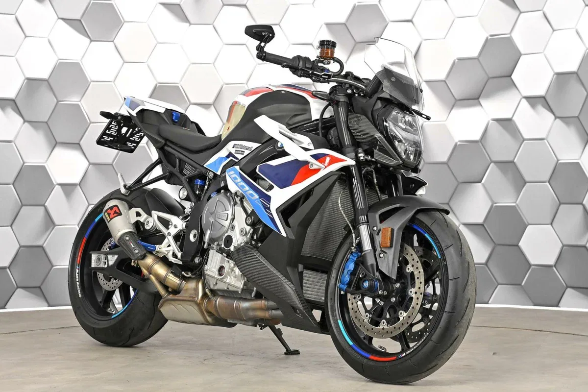 BMW M 1000 R