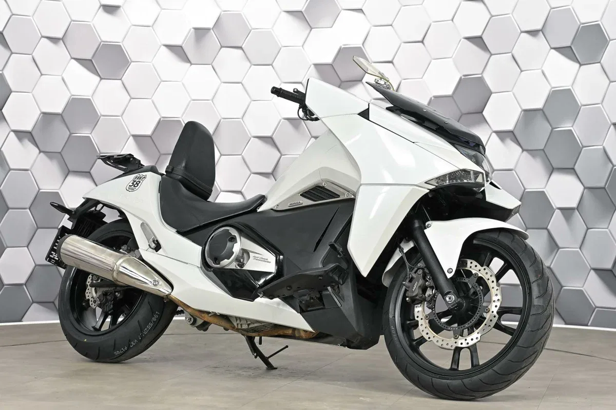 Honda NM4