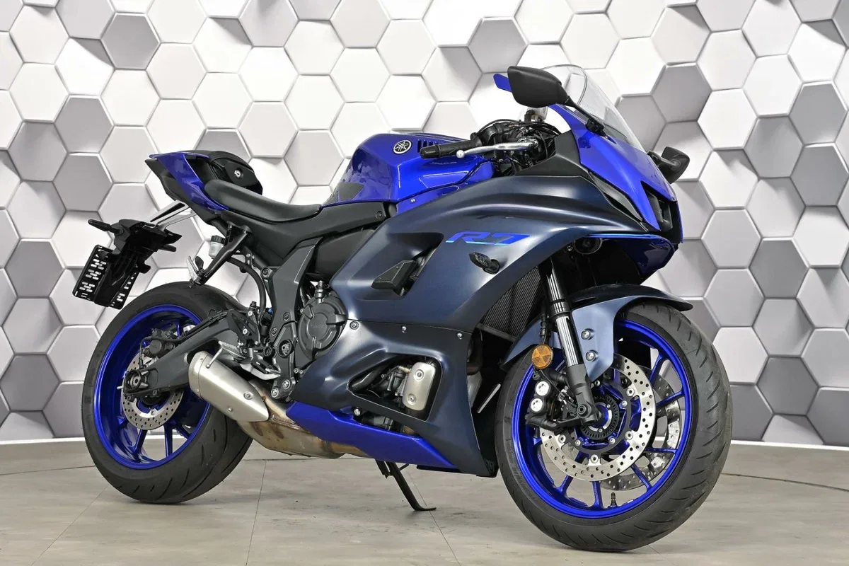 Yamaha YZF-R7
