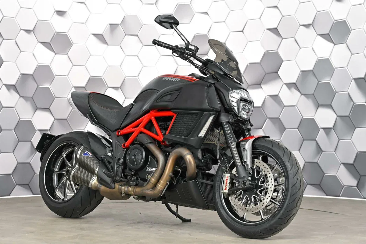Ducati Diavel Carbon