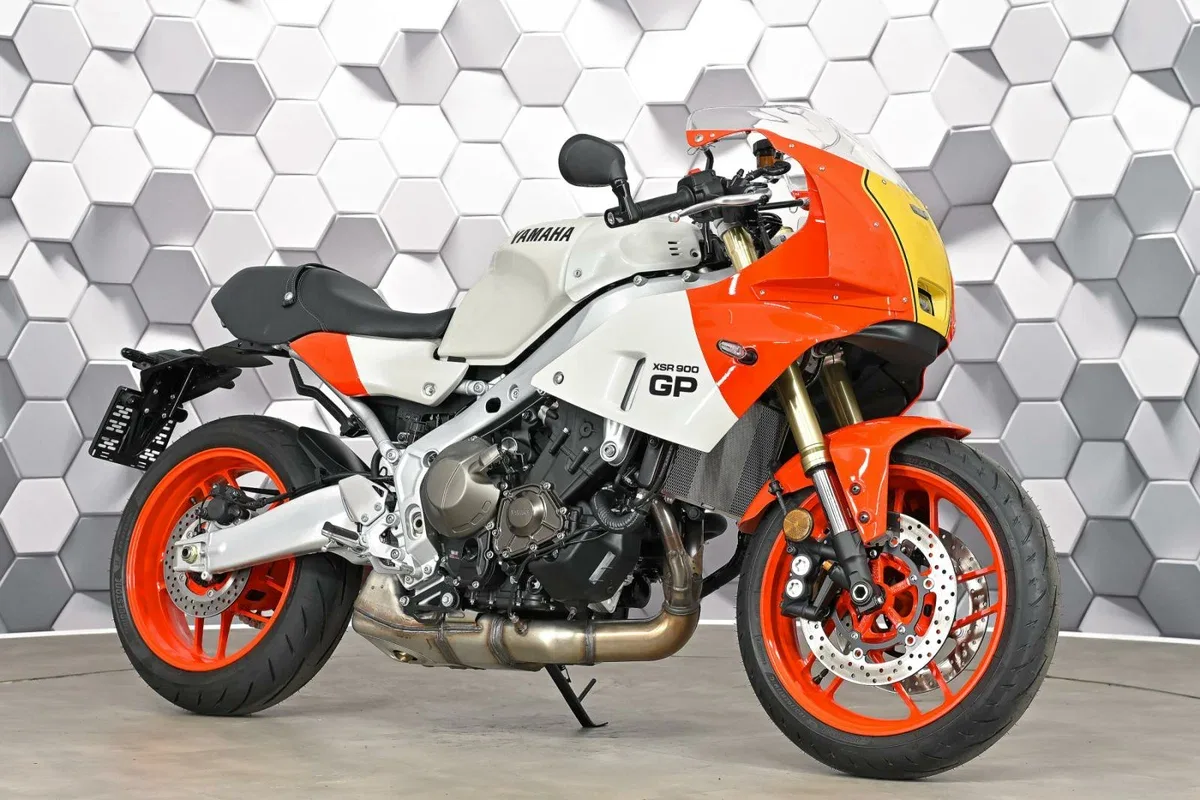 Yamaha XSR900