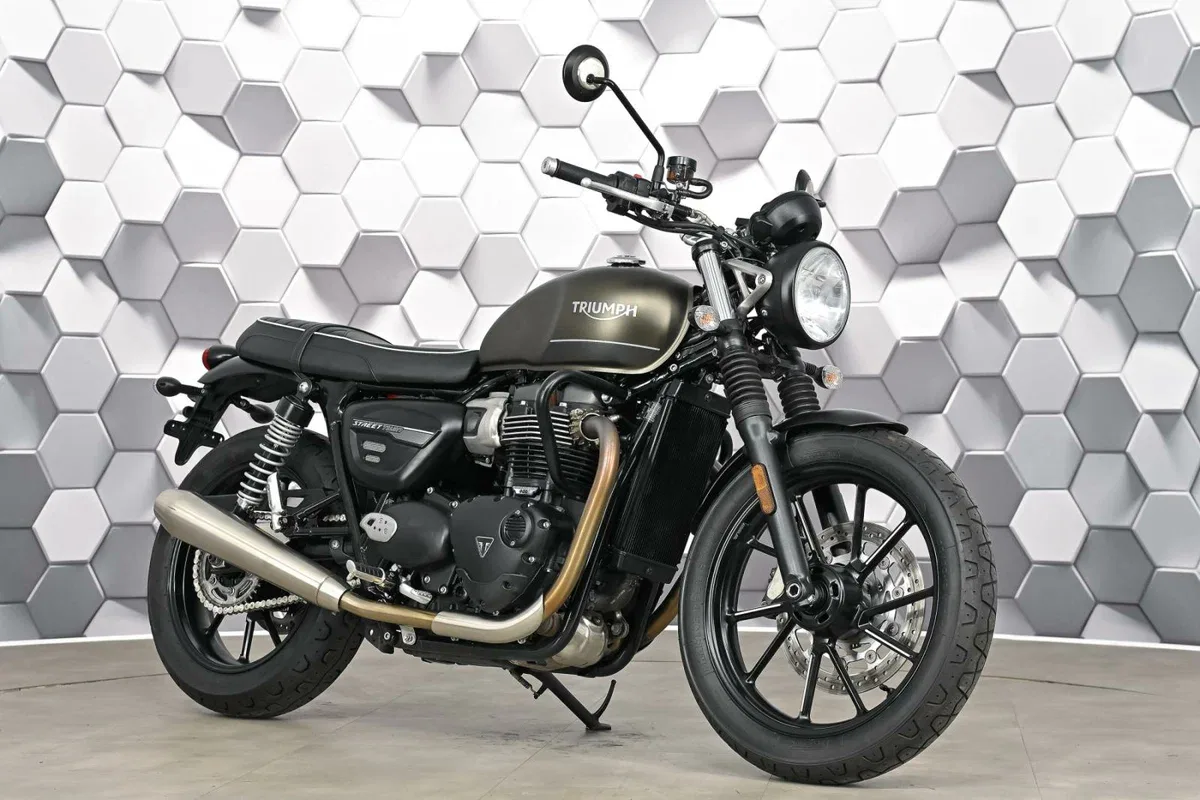 Triumph Street Twin