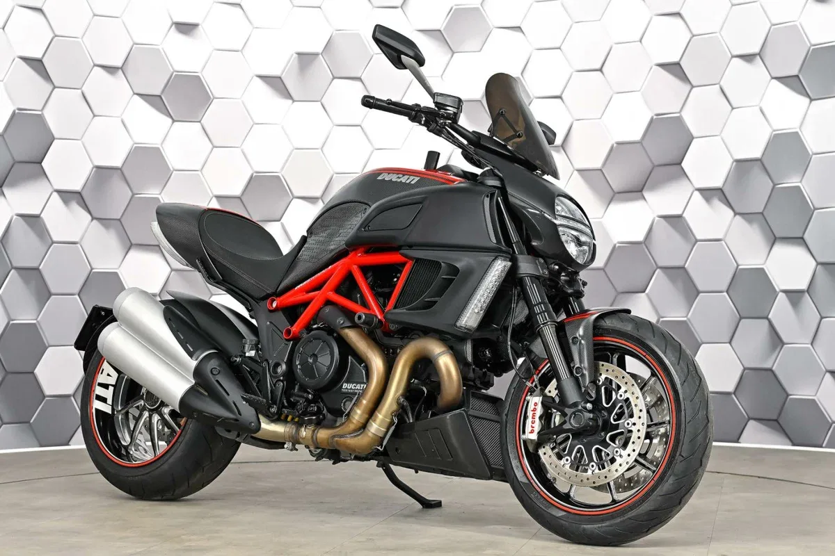 Ducati Diavel Carbon