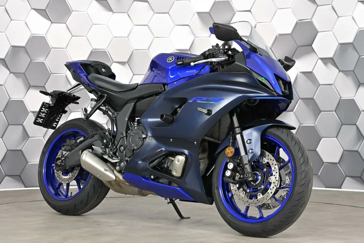 Yamaha YZF-R7