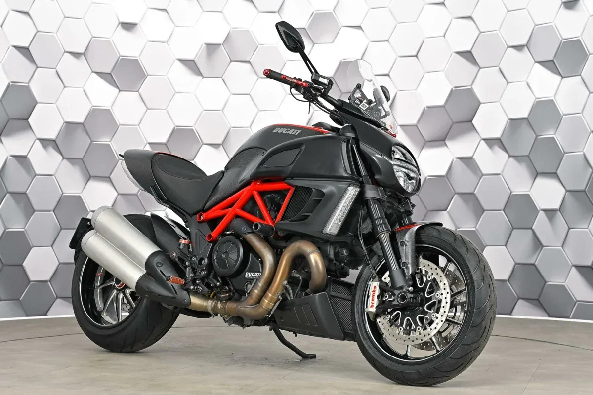 Ducati Diavel Carbon