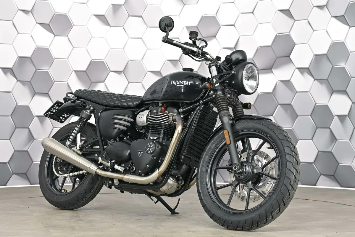 Triumph Street Twin
