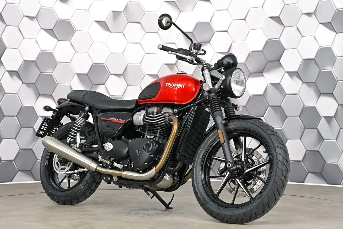 Triumph Street Twin