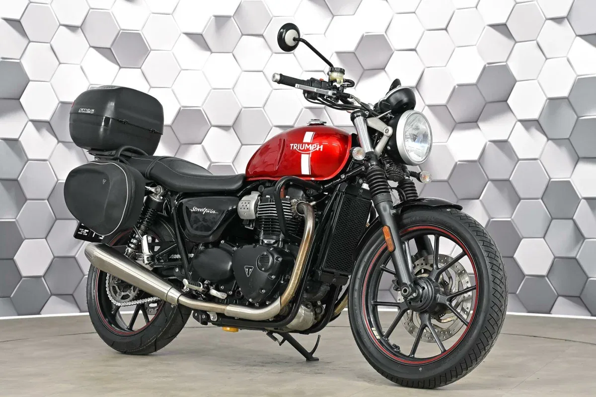 Triumph Street Twin