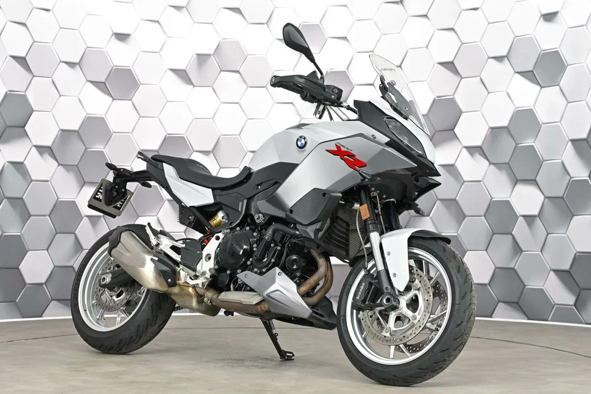 BMW F 900 XR