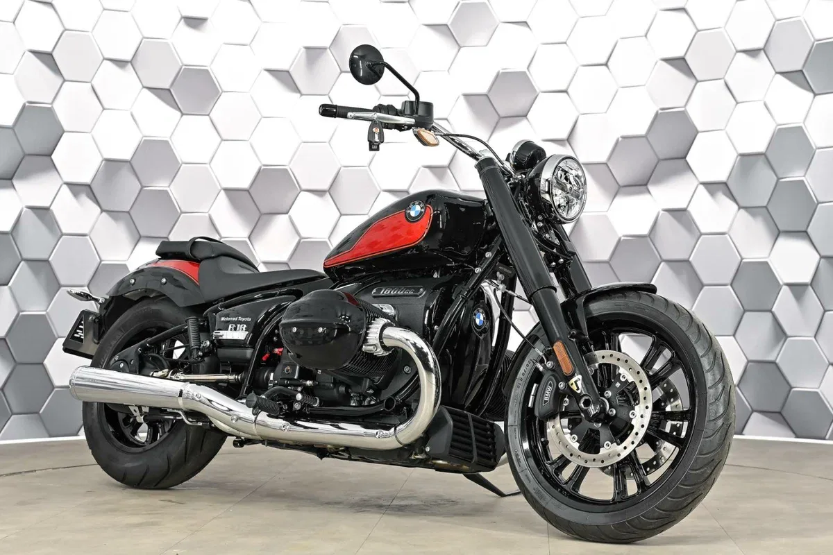 BMW R18