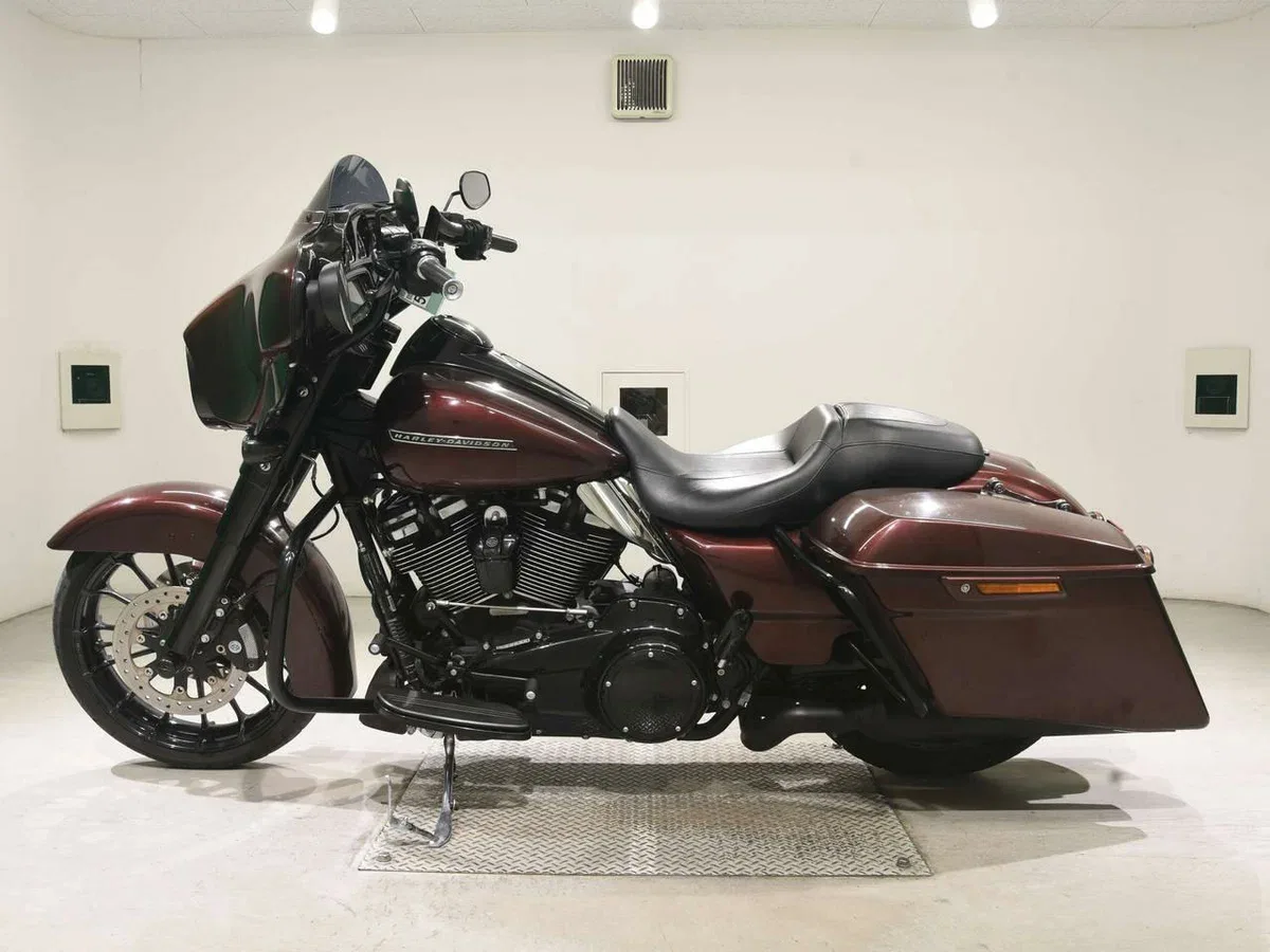 Harley-Davidson Street Glide Special