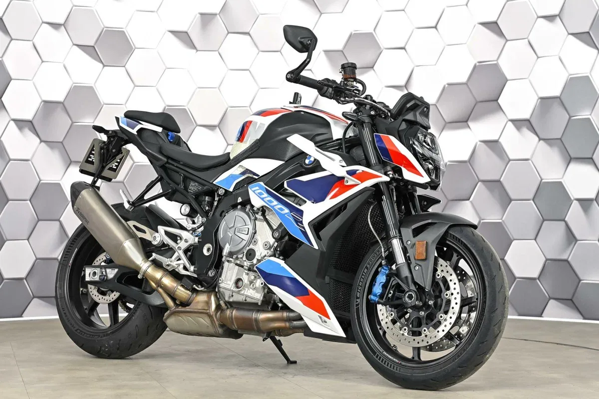 BMW M 1000 R